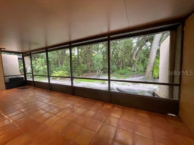Foto del edificio - 464 Club Dr