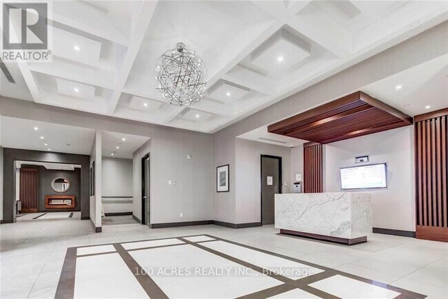 Building Photo - 150 Main St W