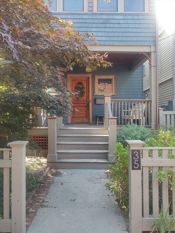 Primary Photo - 35 Norris St
