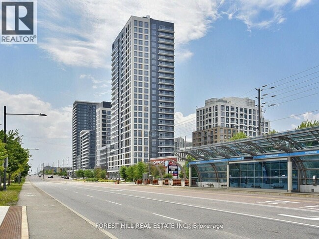 Photo du bâtiment - 7950 Bathurst St