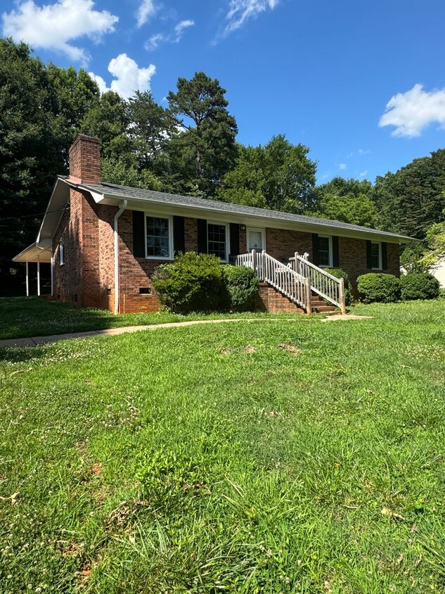 Primary Photo - Move-in Ready!