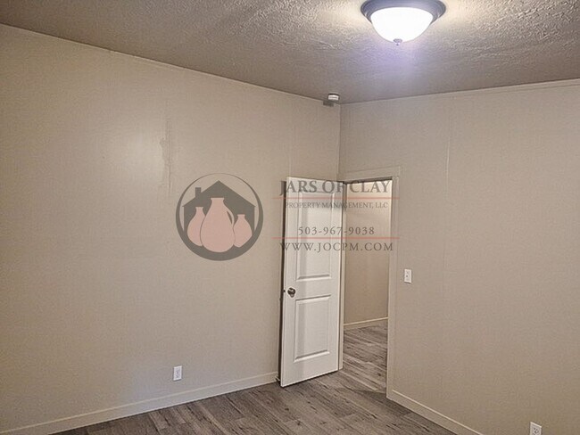 Foto del edificio - Manufactured Home in Corvallis