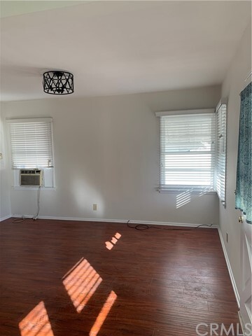 Building Photo - 373 Myrtle St