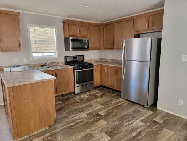 Foto del edificio - 999 Fortino Blvd