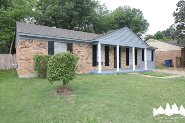 Foto del edificio - 6465 Forest Glen Dr