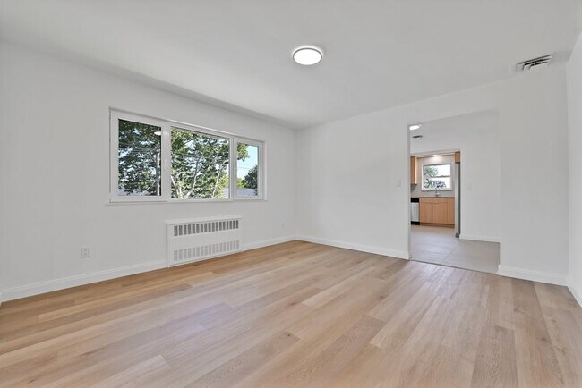 Building Photo - 336 Tremont Ave