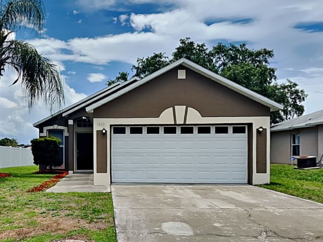 1003 Embrun Ct House Rental in Kissimmee, FL