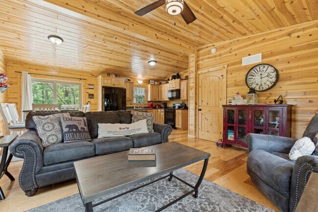 Foto del edificio - 1150 Pinyon Cir