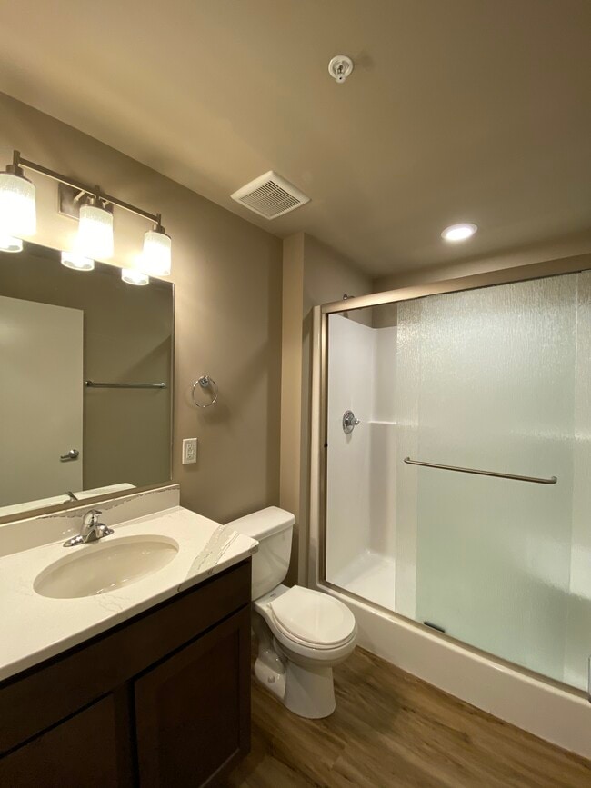 Building Photo - Nico