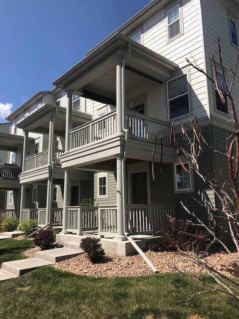 Building Photo - Charming 2BD/2.5BA Townhome in Quiet Lafay...