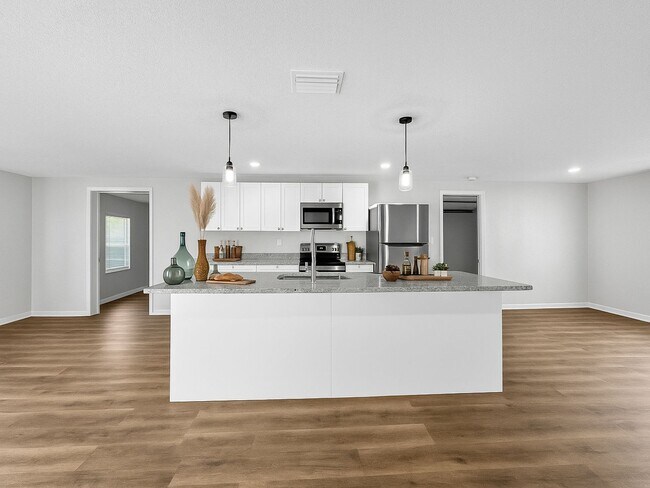 Foto del edificio - Fully Renovated 3-Bed, 2-Bath Home with Ga...