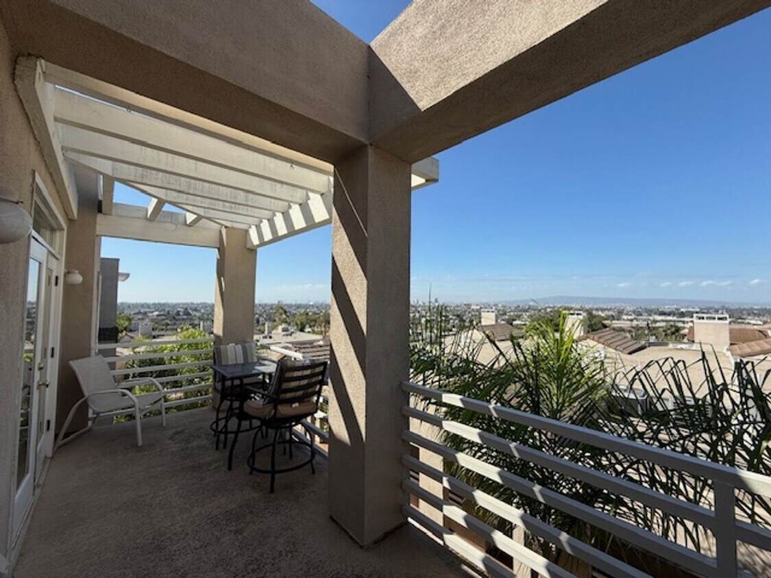 Foto principal - ***COMING SOON*** PENTHOUSE-STYLE UNIT IN ...