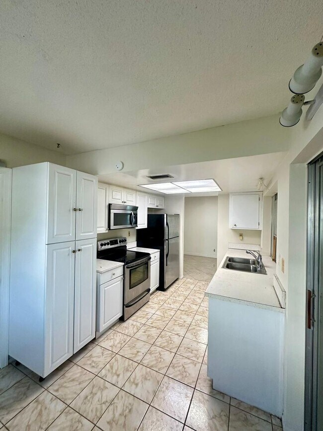 Foto del edificio - 55+ Community Tamarac Single Family 2 bedr...