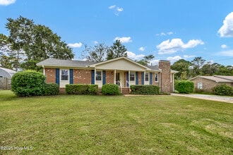 Building Photo - 313 Monterey Dr