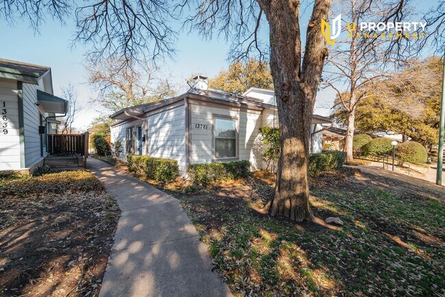 Foto del edificio - Sweet townhome in Dallas
