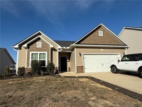 Building Photo - 2040 Stonewash Dr