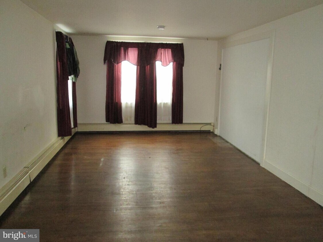 505 N Walnut St, Mount Holly Springs, PA 17065 House Rental in Mount