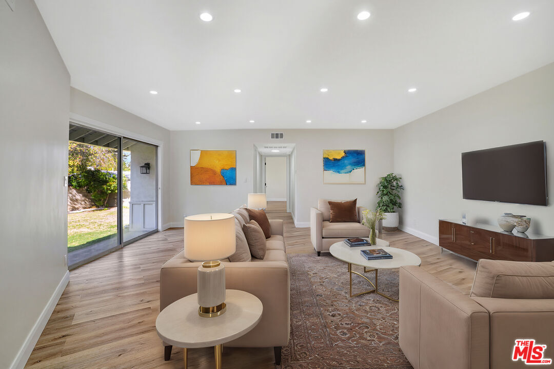 Foto principal - 23153 Gonzales Dr
