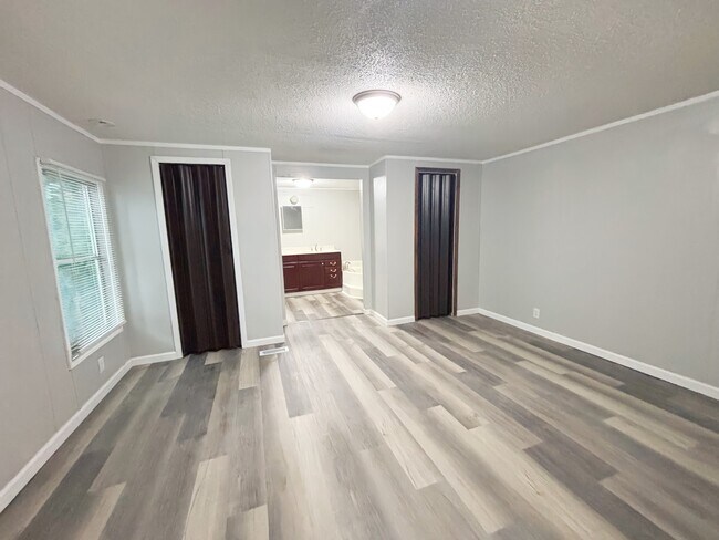 Foto del edificio - 7013 Timber Ridge N