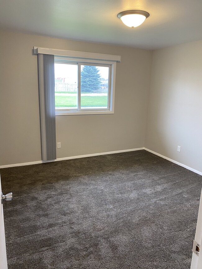 Bedroom - 1648 Sunfield St