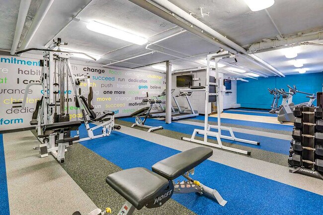 Foto del edificio - 1420 W Abingdon Dr