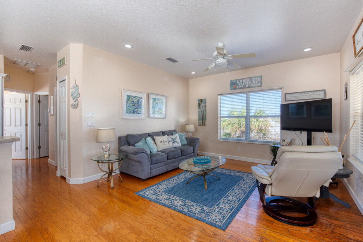 Foto principal - 143 S Atlantic Ave