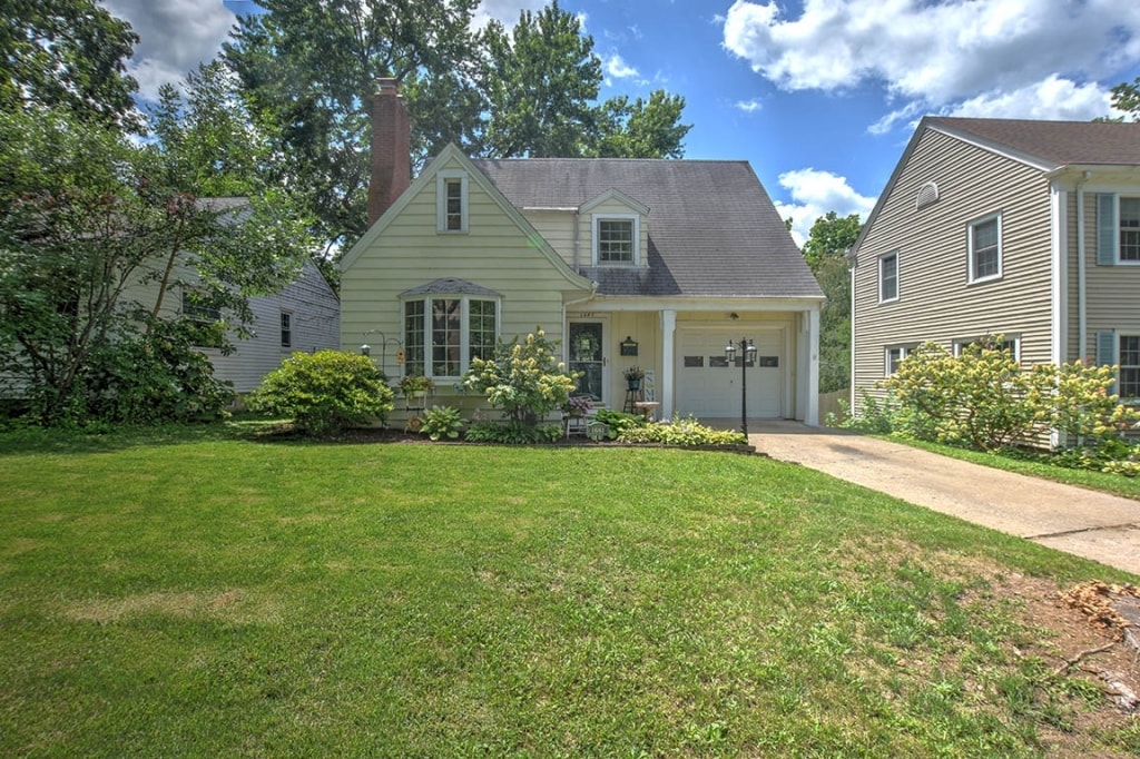 1681 W Riverview Ave, Decatur, IL 62522 House Rental in Decatur, IL