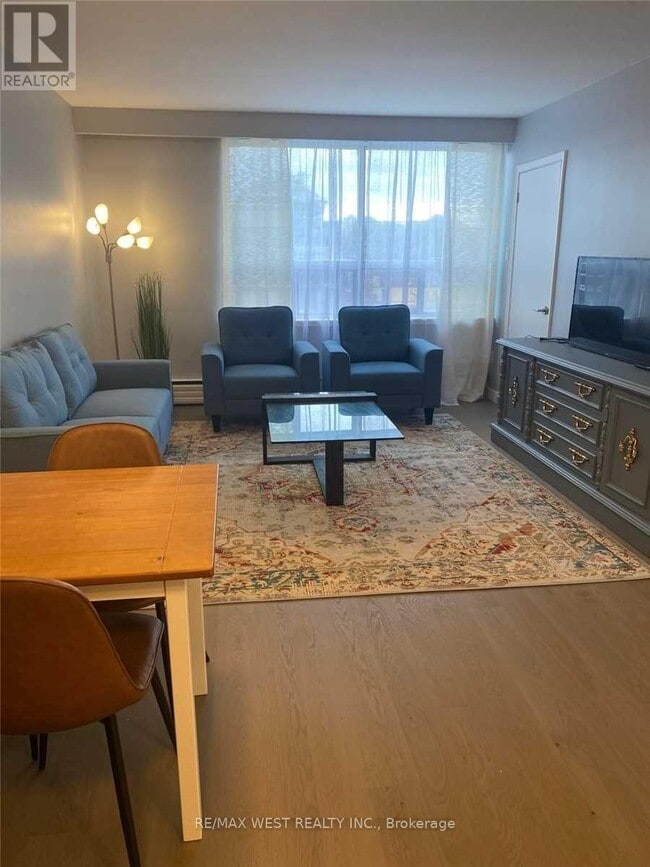 Building Photo - 354 Marlee Ave