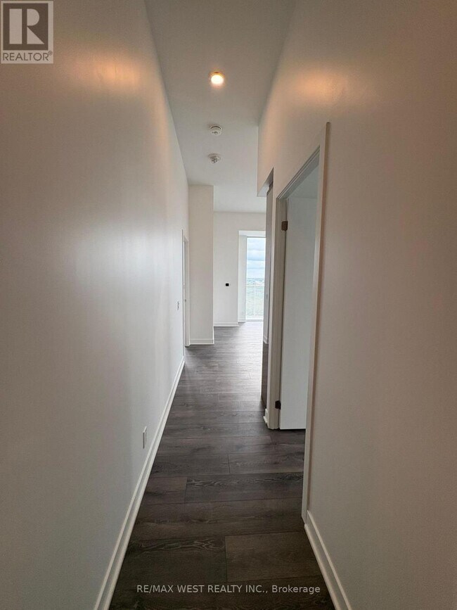 Building Photo - 6 flavelle trail