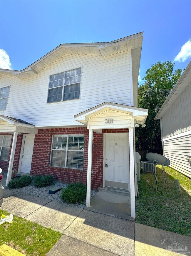 Building Photo - 150 S Crow Rd