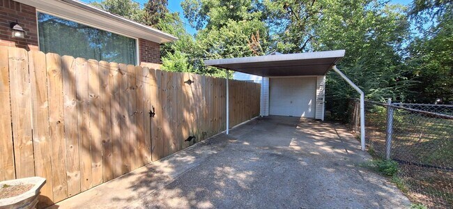 Photo - Beautiful 3 bedroom House