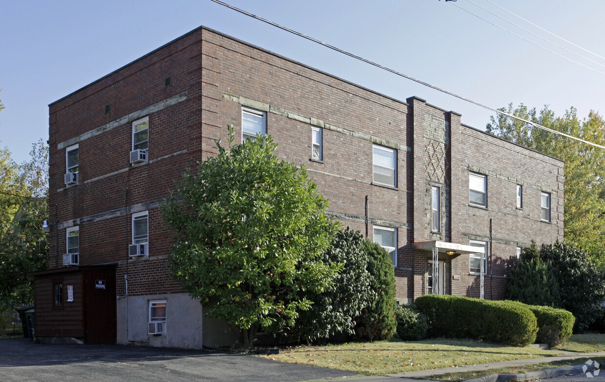 Primary Photo - 4220 Webster Ave