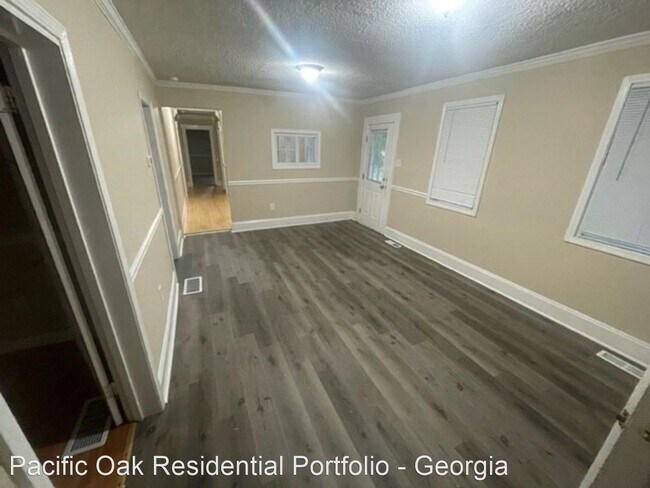 Foto del edificio - 3 br, 2 bath House - 5791 Redan Rd
