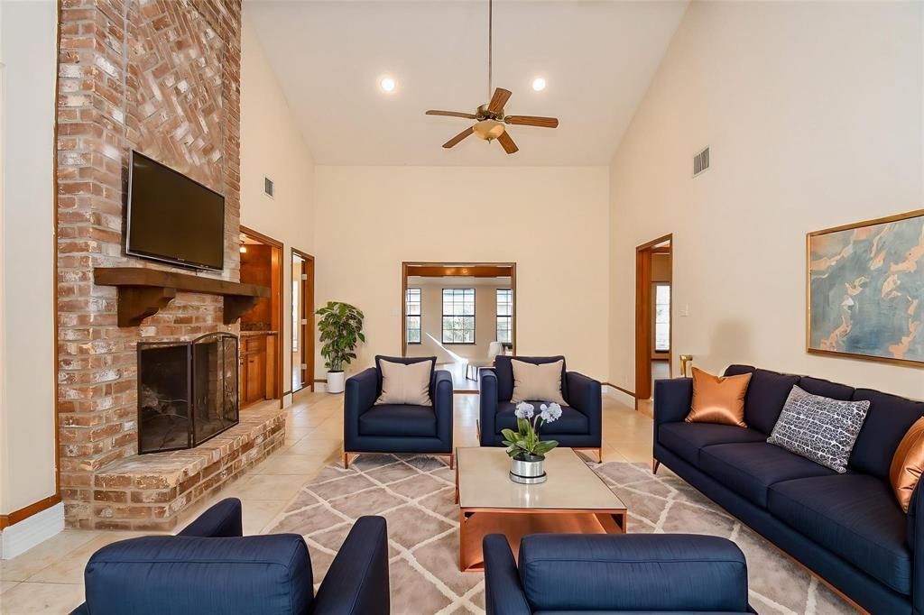 Primary Photo - 15203 Carols Way Dr