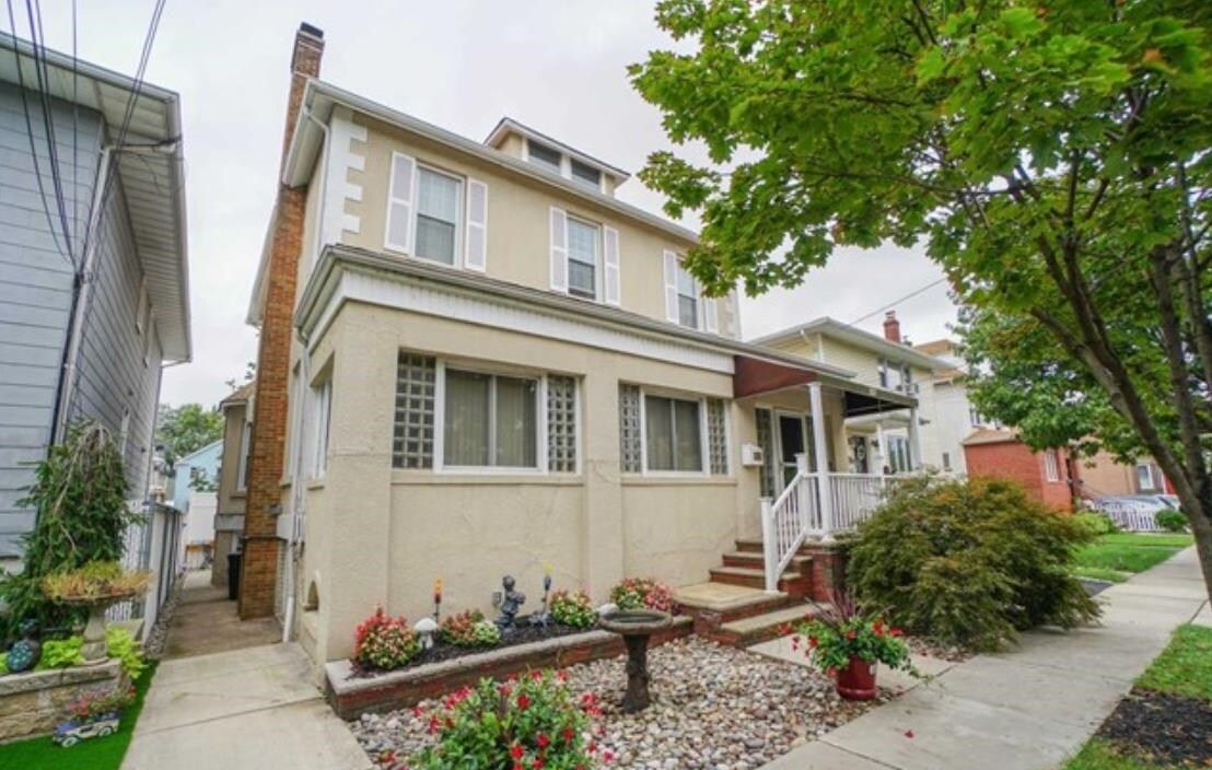 257 Born St Unit 1, Secaucus, NJ 07094 Condo for Rent in Secaucus, NJ