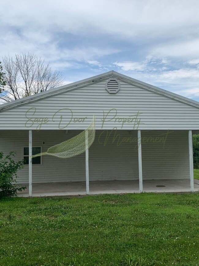 Building Photo - 761 NE 101st Rd