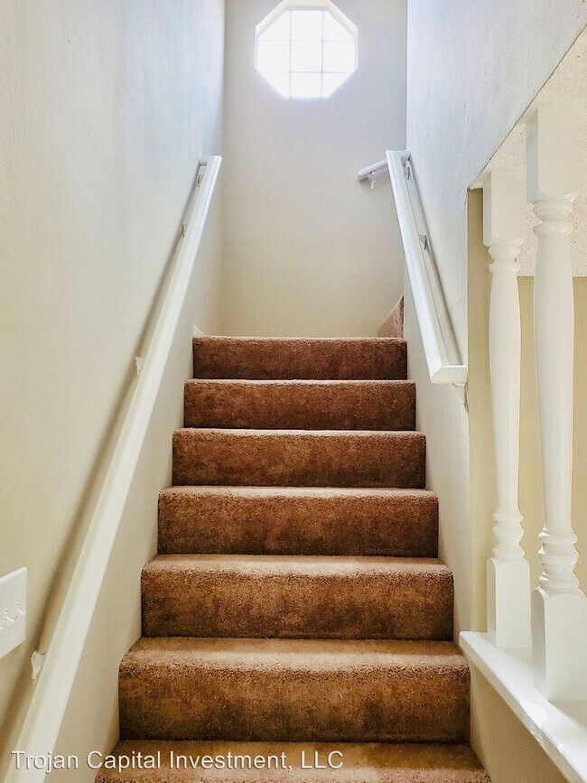 Foto del edificio - 4 br, 3 bath House - 9636 MINES AVENUE
