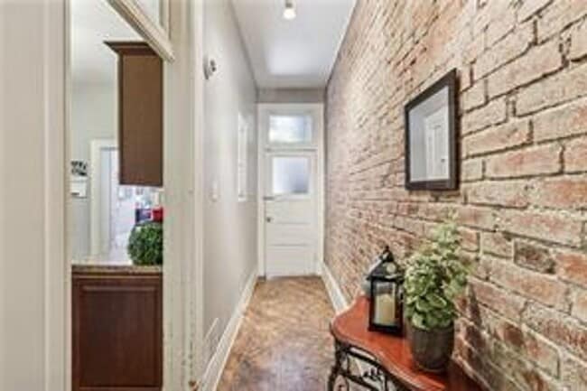 Building Photo - 428 N Taylor Ave