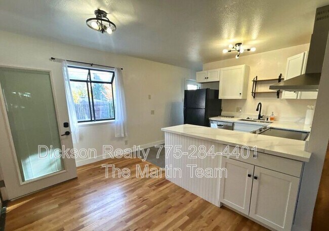 Foto del edificio - 640 James Ln