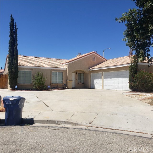 Building Photo - 6012 Sandpiper Pl