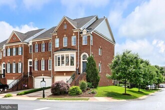 Building Photo - 43780 Ballybunion Terrace
