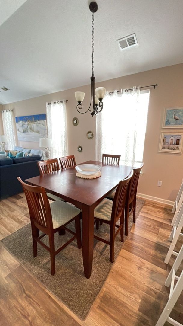 Foto del edificio - Updated 2 bedroom/2 bath condo in River Oaks