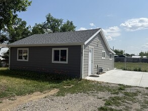 Building Photo - 1303 Lake Elmo Dr
