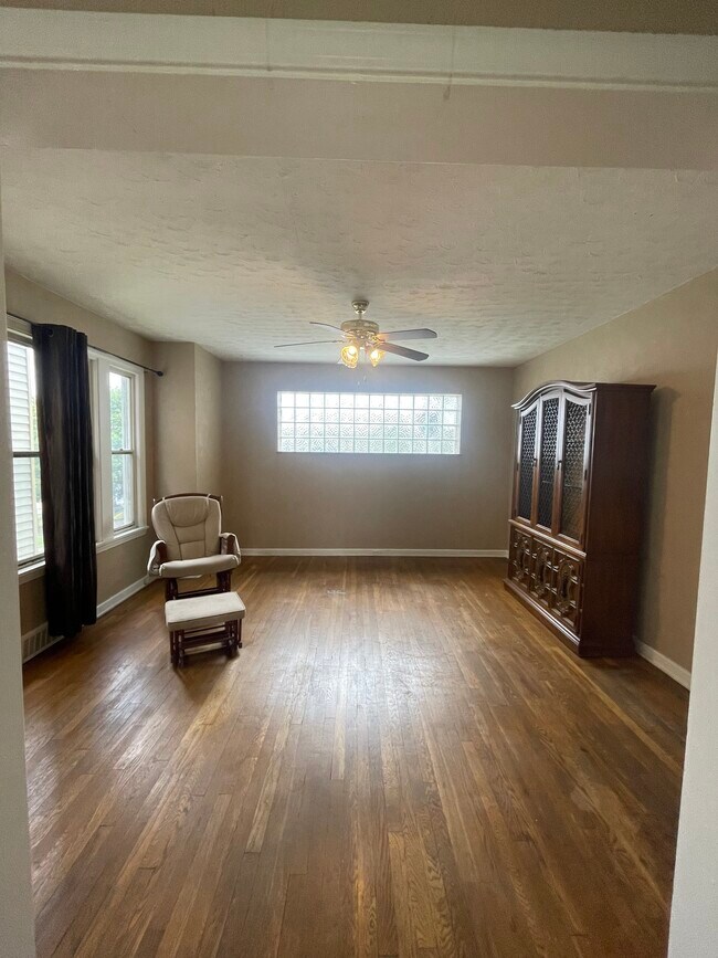 Building Photo - 417 Highland Ave