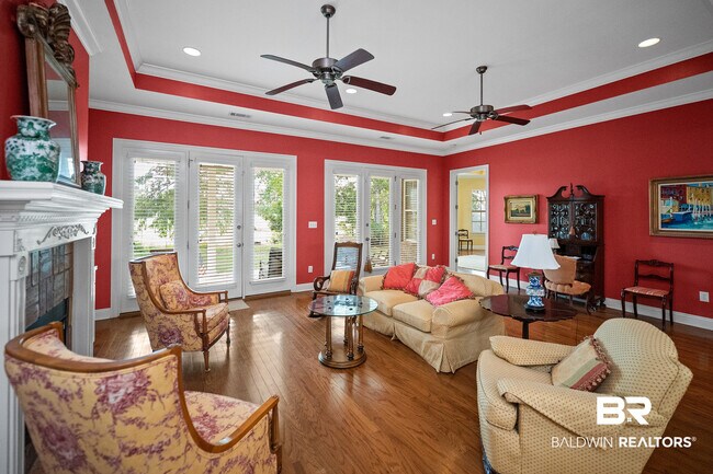 Building Photo - 632 Magnolia Cir