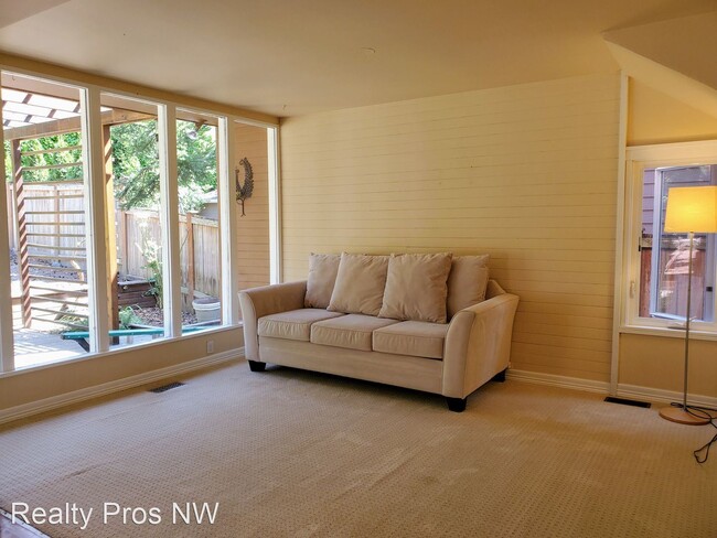 Building Photo - 3 br, 2 bath House - 4736 48th Ave NE