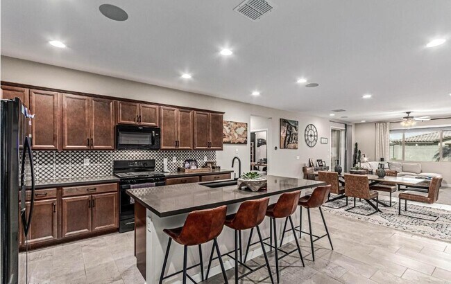 Foto del edificio - 5059 N 183rd Ln