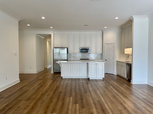 Foto del edificio - 9135 Southlawn Dr