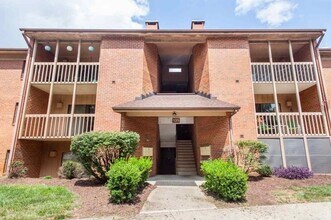 Building Photo - 125 Turtle Creek Rd