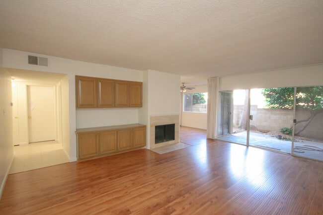 Building Photo - 1125 Arcadia Ave